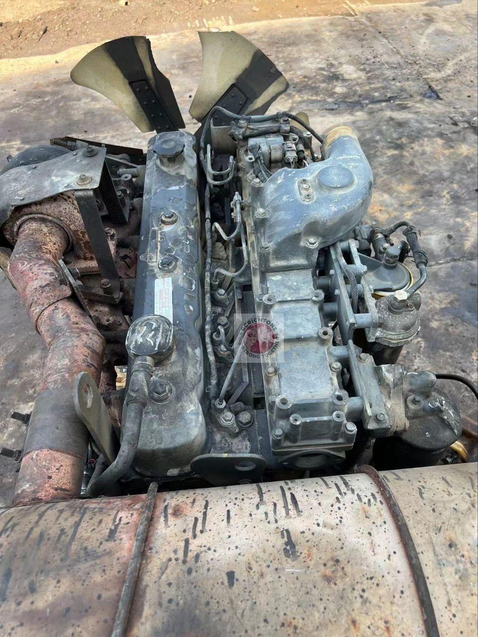 Дизельный двигатель внутреннего сгорания ДВС Komatsu SAA6D108E-2